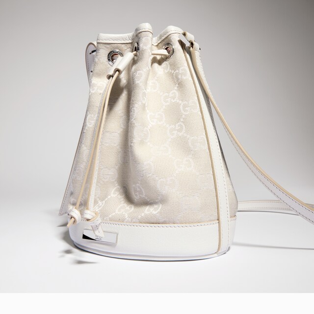 Mini bucket bag with Gucci plaque - image 4