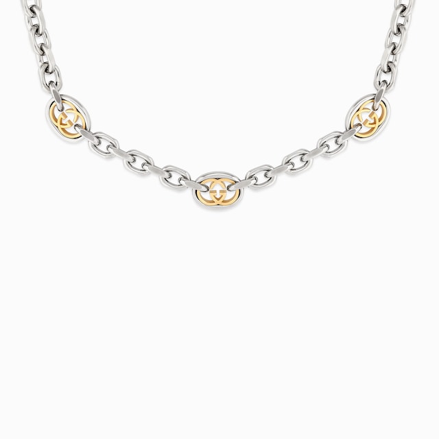 قلادة Gucci Interlocking على شكل سلسلة