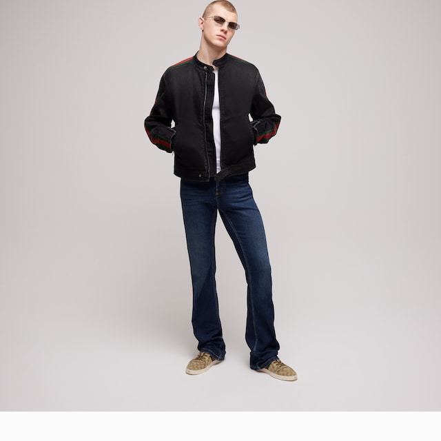 Men's Stretch low-top sneaker - image 2