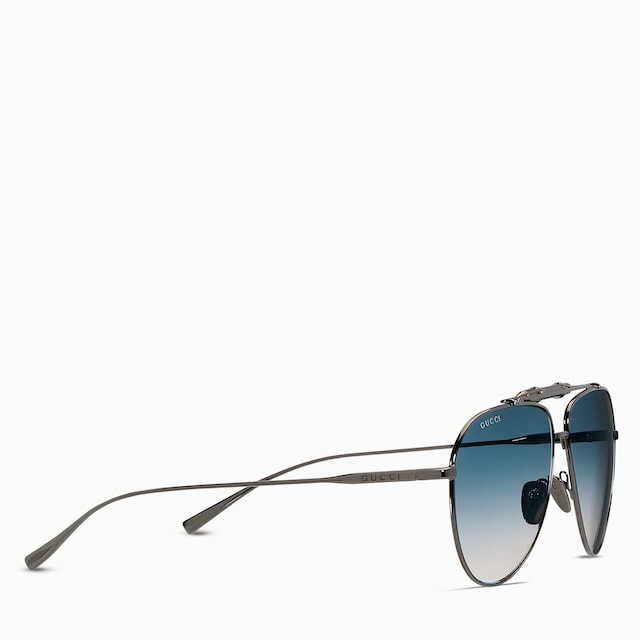 Pilot sunglasses