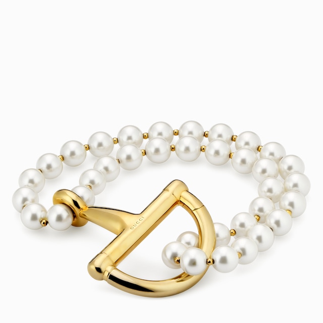 Bracelet with stirrup
