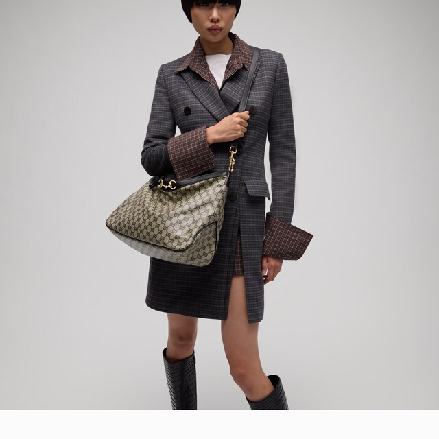Large Starlet Shoulder Bag