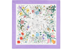 GUCCI フローラル シルク ツイルスカーフ Printed Flora silk twill carré in pink | GUCCI® US