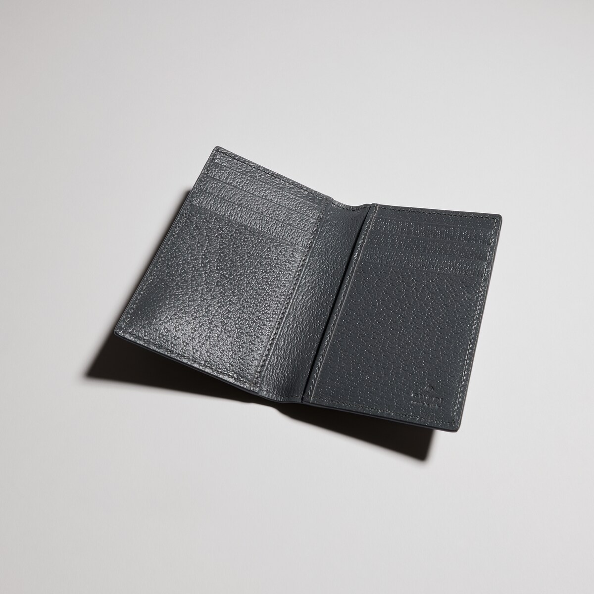 Gucci Grey Interior GG Long Card Case | Thumbnail 2