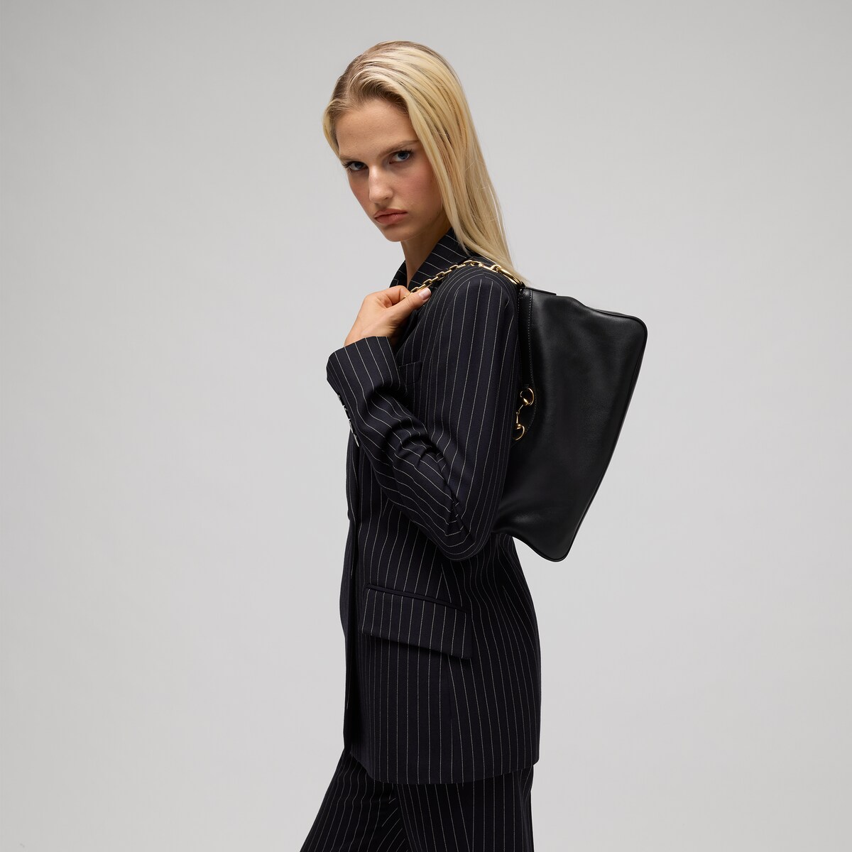 Gucci Starlet Medium Shoulder Bag | Thumbnail 3 Gucci Starlet Medium Shoulder Bag | Thumbnail 3