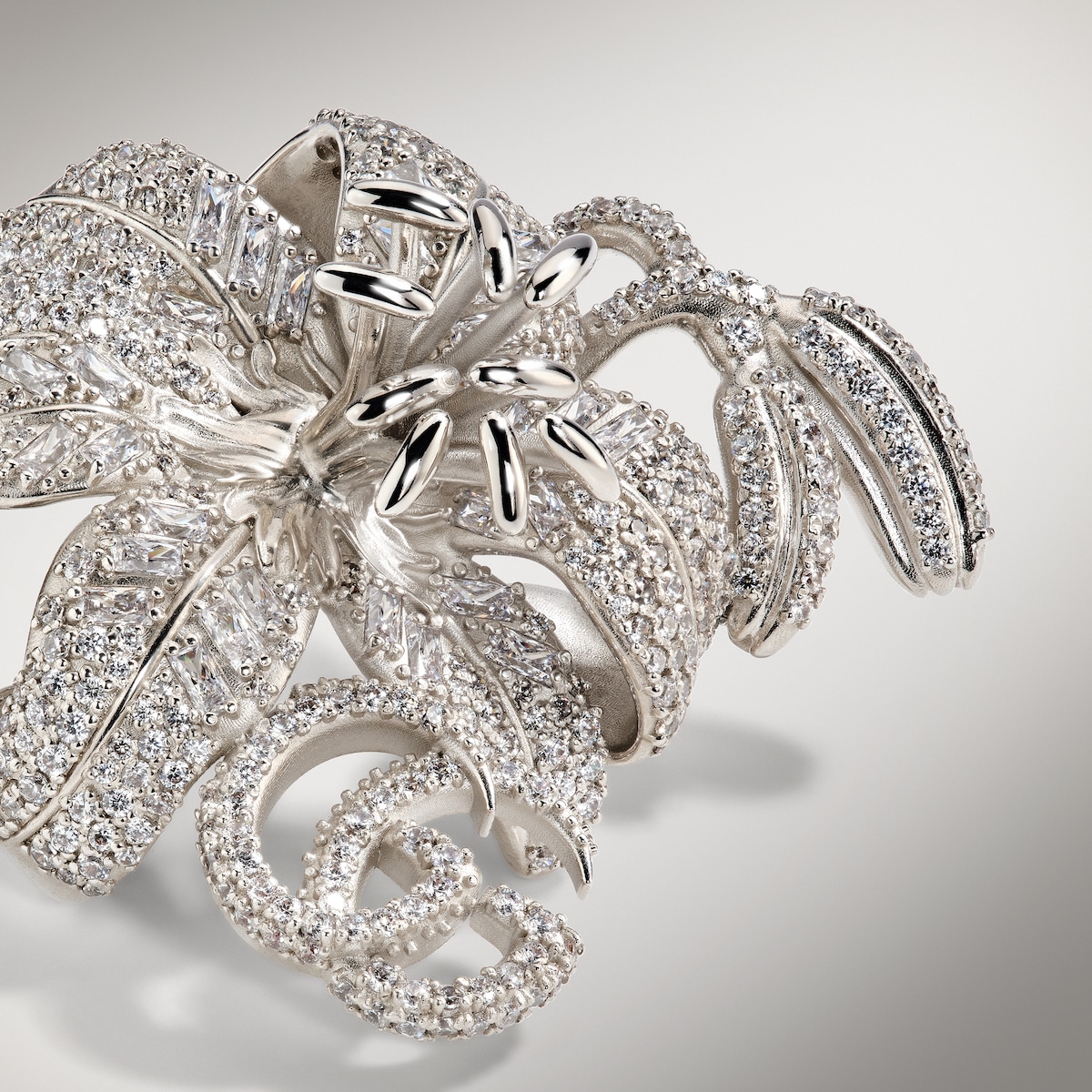 Gucci Flora Crystal Brooch | Thumbnail 2