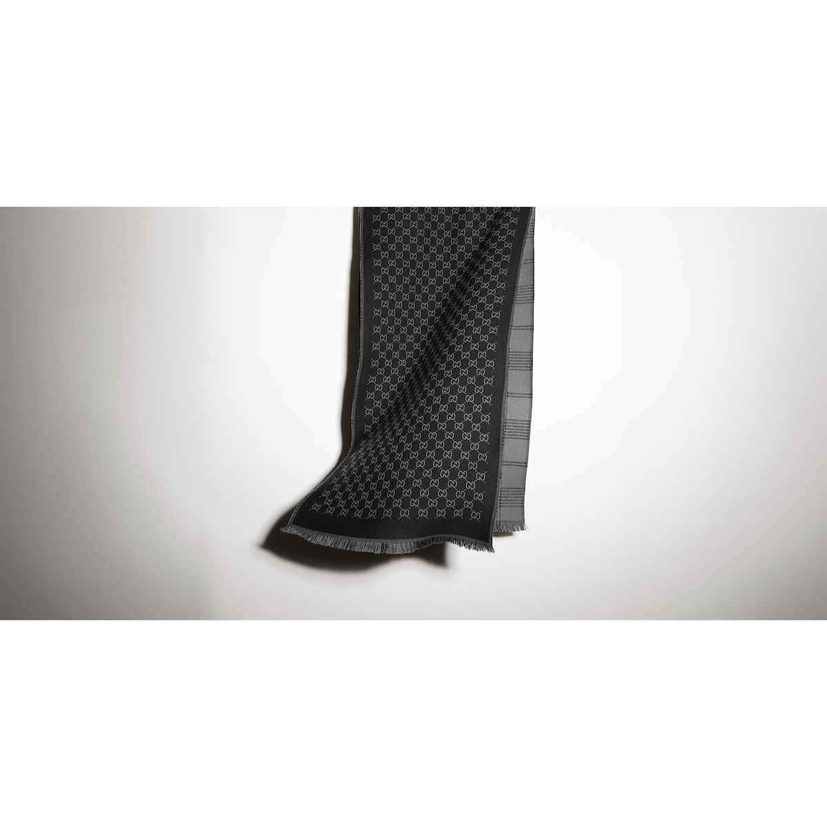 Gucci Reversible Wool Jacquard Scarf | Thumbnail 3 Gucci Reversible Wool Jacquard Scarf | Thumbnail 3