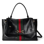 جلد باللون الأسود