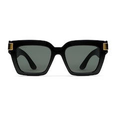 Sonnenbrille in Katzenaugenform