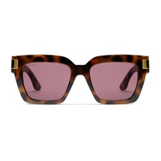 Sonnenbrille in Katzenaugenform