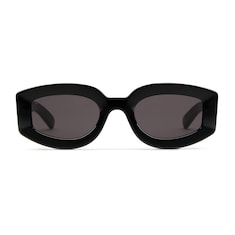 lentes de sol con marco geométrico