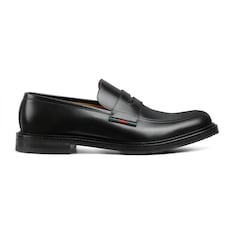 Mocasín con tribanda Web en piel para hombre