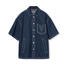 Chemise en denim avec logo réalisé au laser