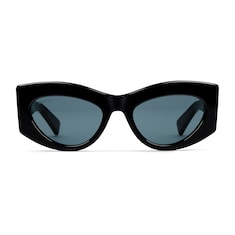 Sonnenbrille in Katzenaugenform