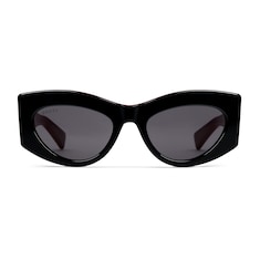 Sonnenbrille in Katzenaugenform