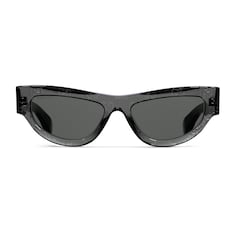 Sonnenbrille in Katzenaugenform