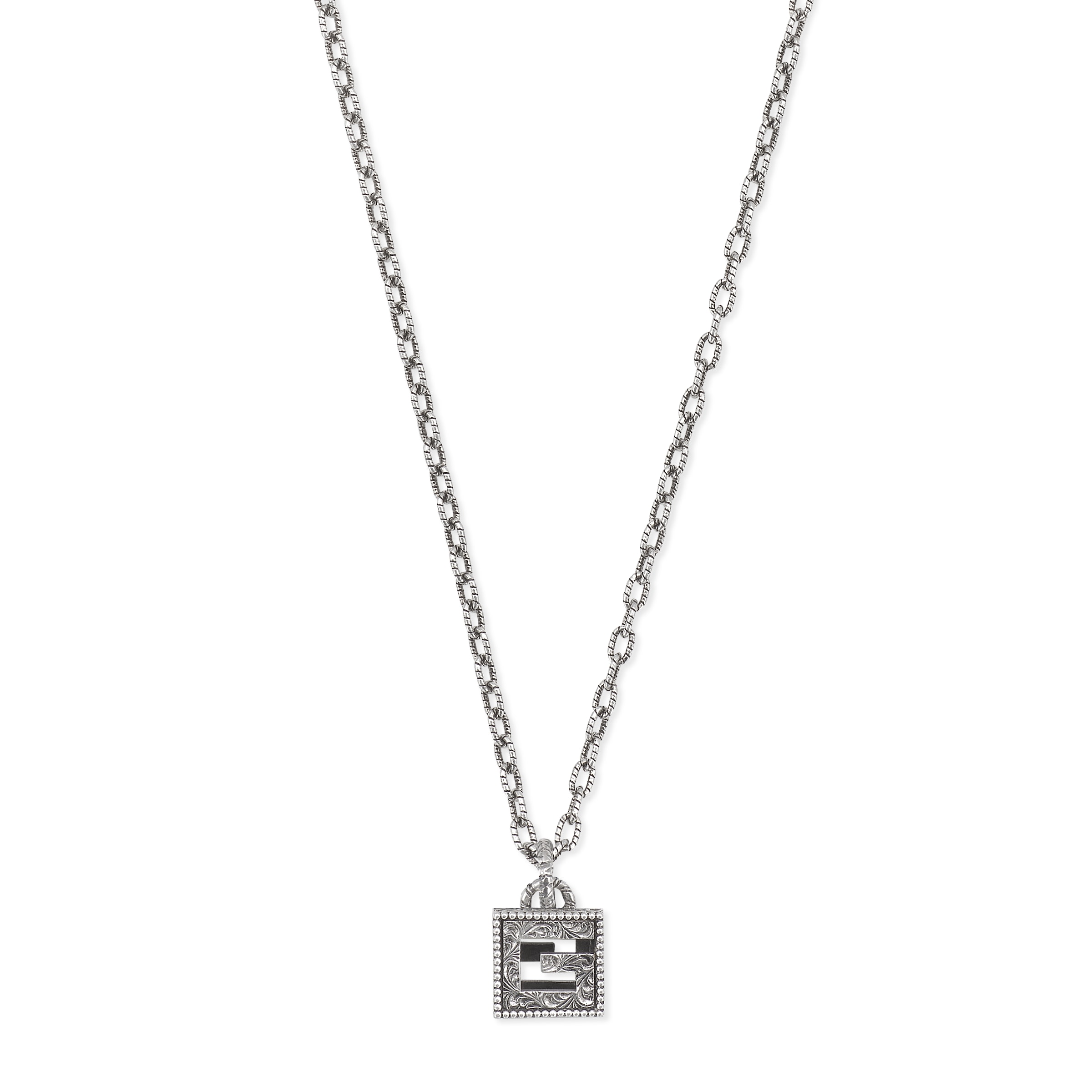 552768_J8400_0811_001_100_0000_Light-Necklace-with-Square-G-cross-in-silver.jpg