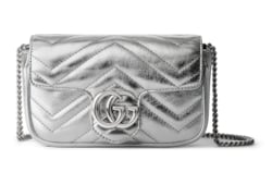 グッチ　GGマーモント　ショルダーバッグ　パール　シルバー GGマーモント〕ミニバッグシルバー レザー | GUCCI公式