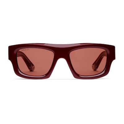 Rectangular frame sunglasses in Gucci Rosso Ancora red