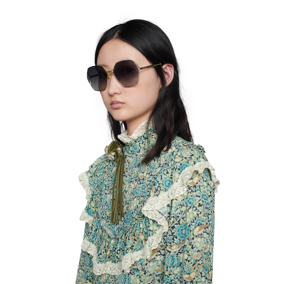 Low nose bridge fit round-frame sunglasses