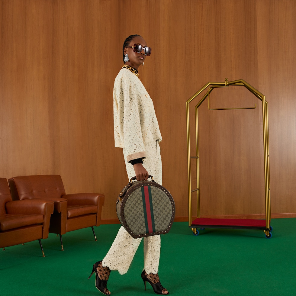 ウェブ ストライプ付き Gucci Savoy スモール ハットケース