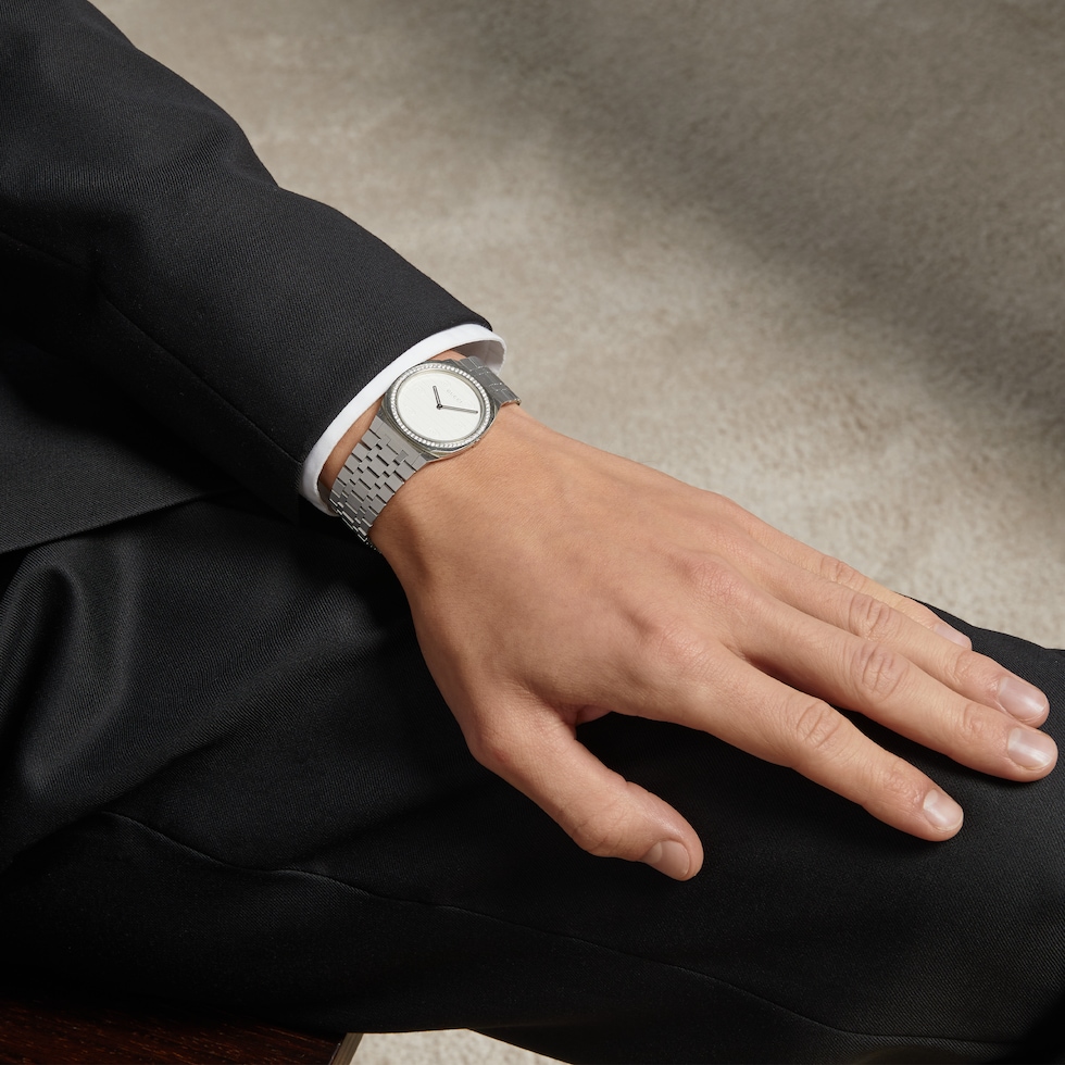 〔GUCCI 25H〕ウォッチ（30mm）