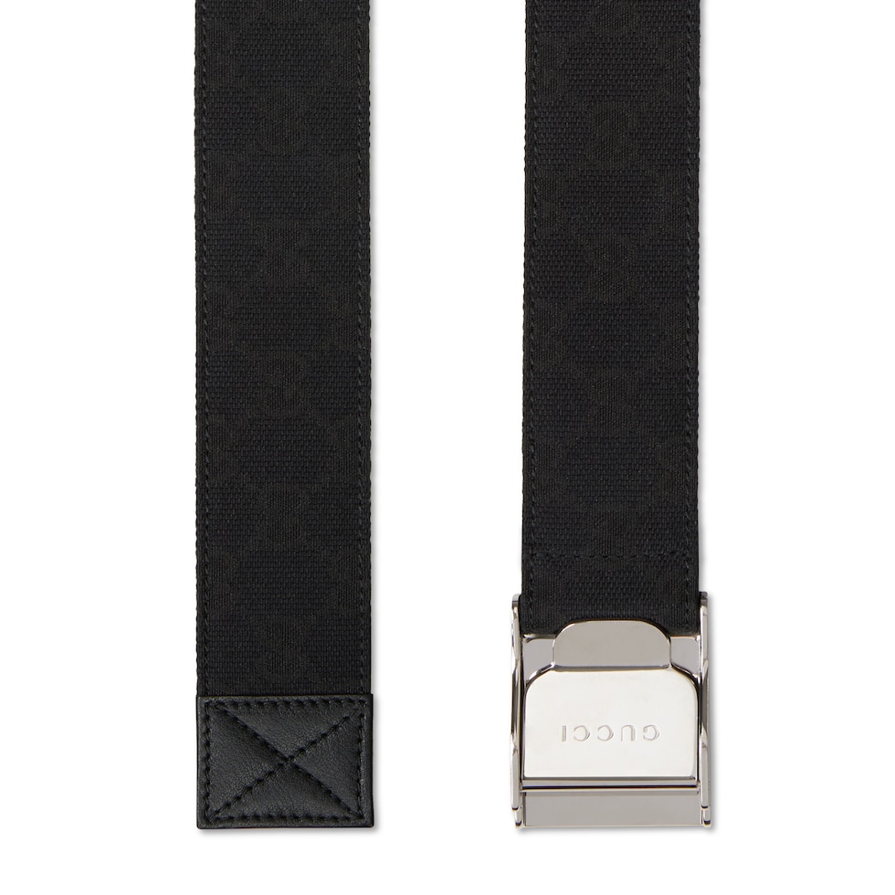 Belt with lift buckle