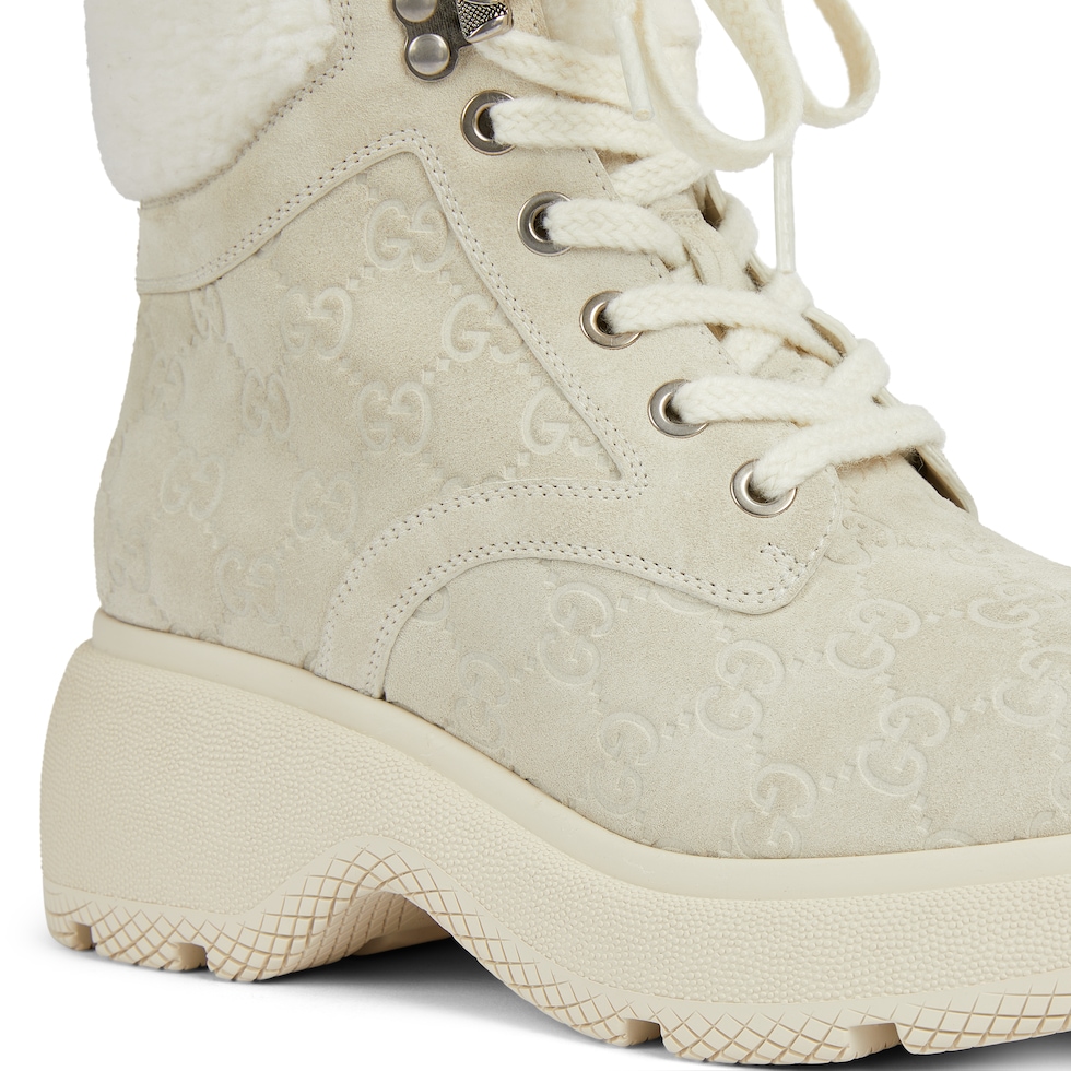 Women's lace-up ankle boot