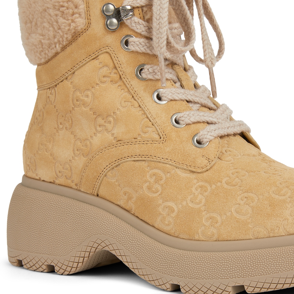 Women's lace-up ankle boot