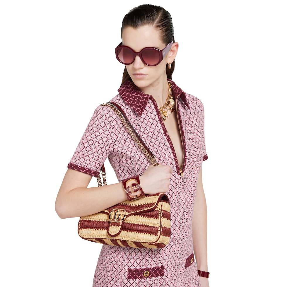 GG Marmont woven medium shoulder bag