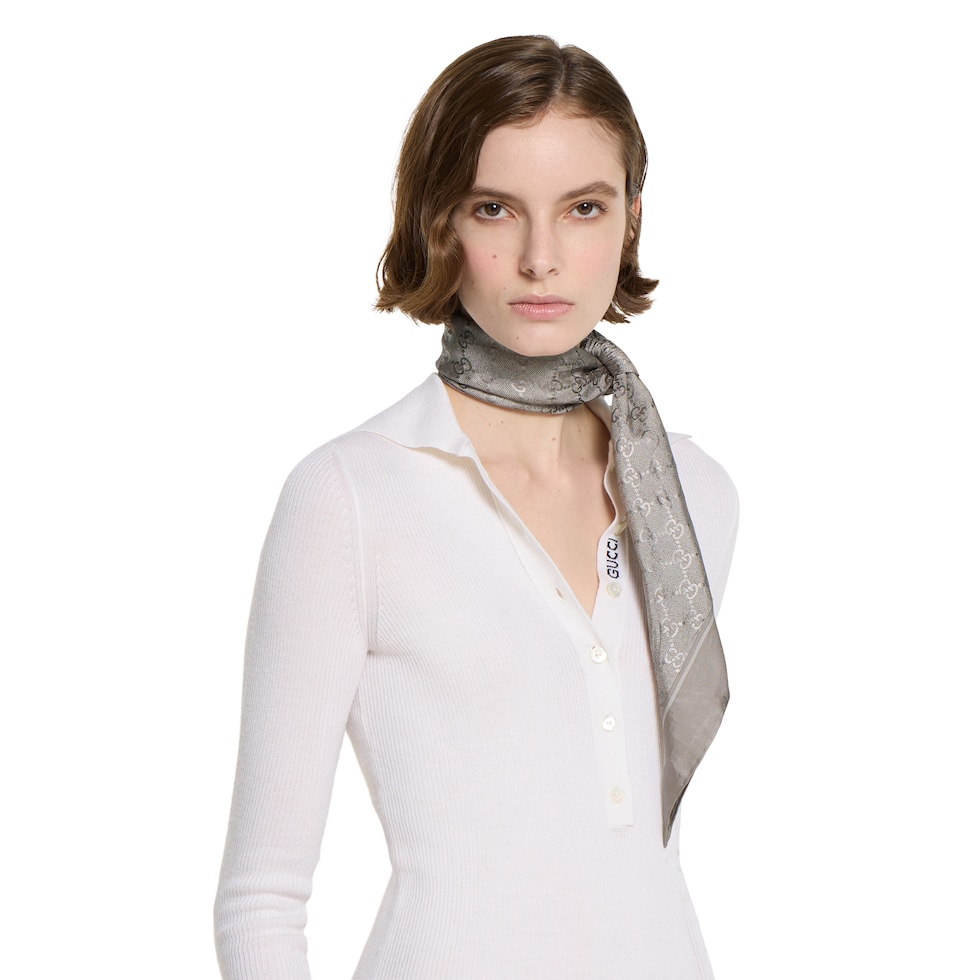 Laminated printed silk twill carré