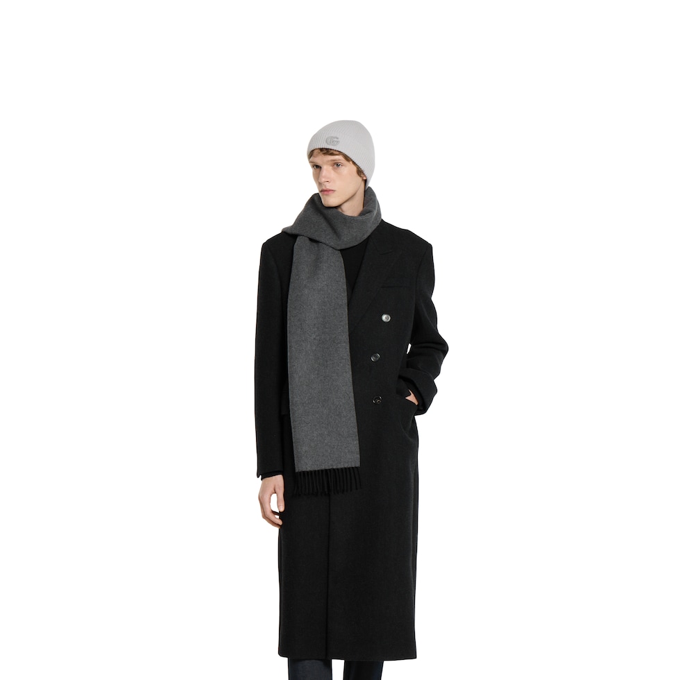 Cashmere scarf with patch