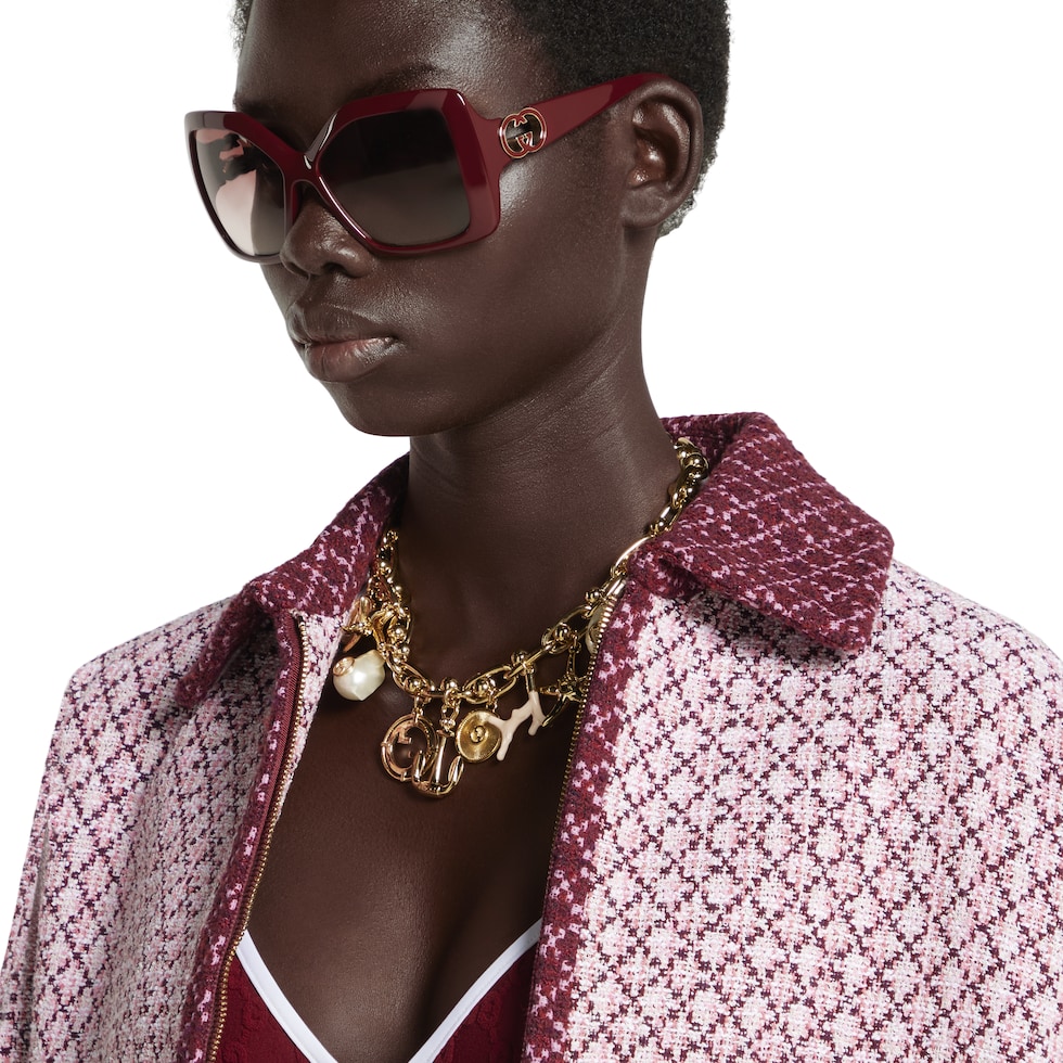 Chain necklace with Gucci symbols
