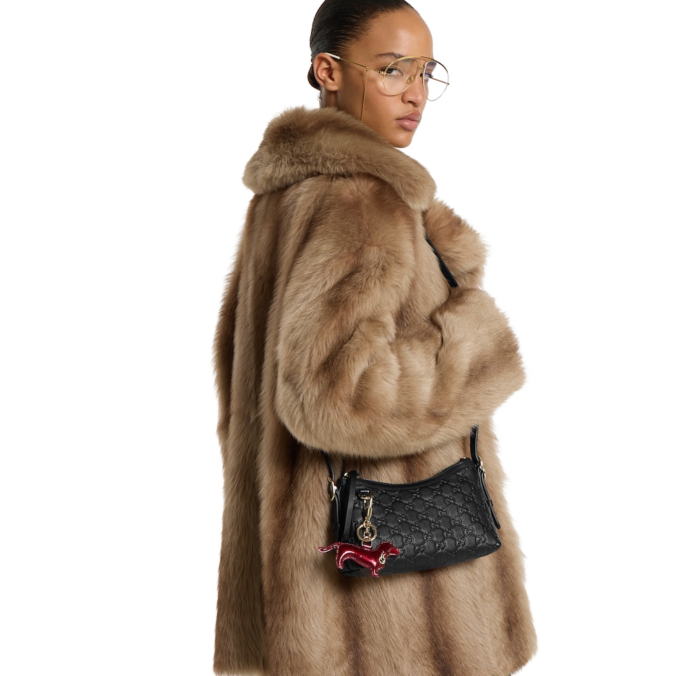 GG Emblem small shoulder bag