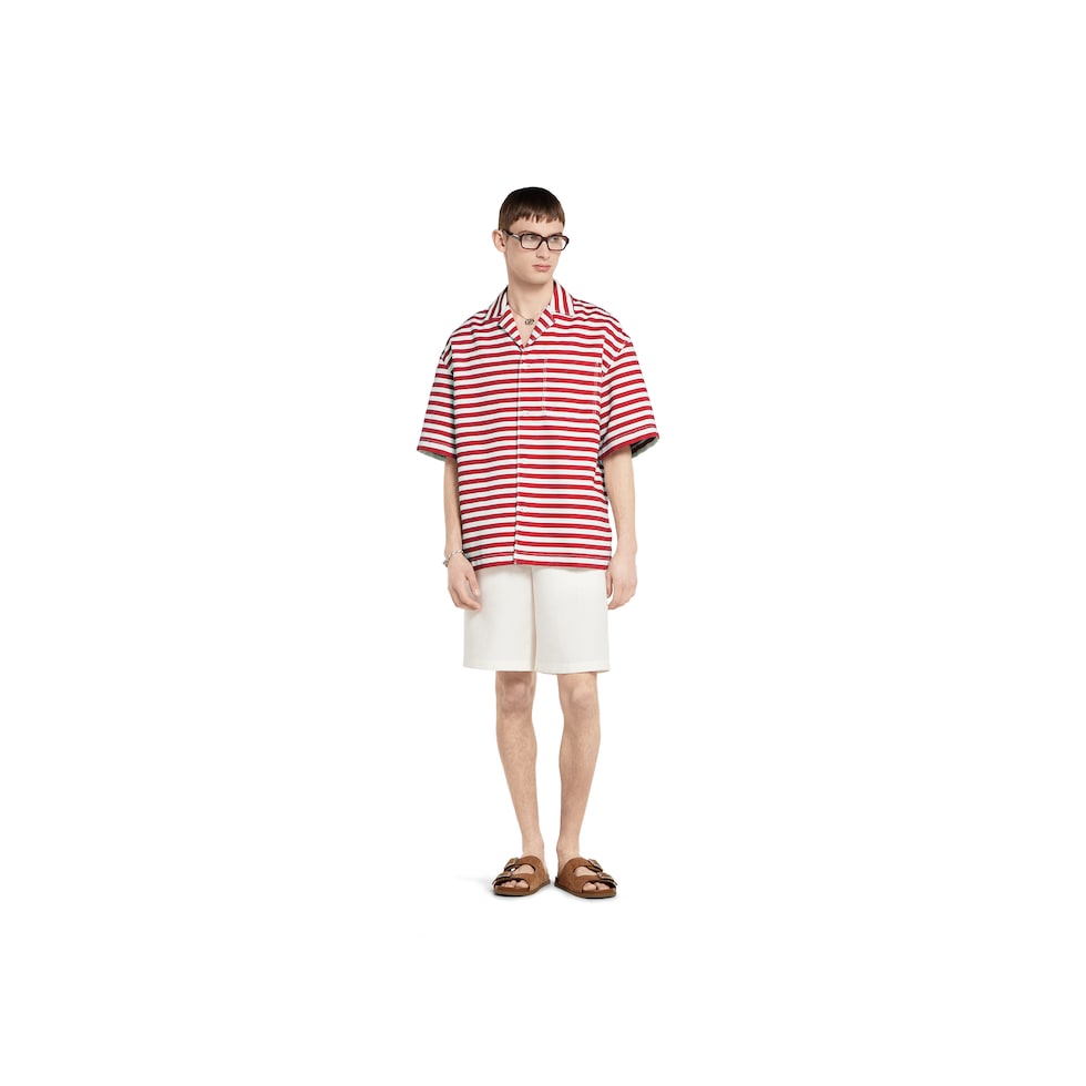 Linen shorts with embossed logo