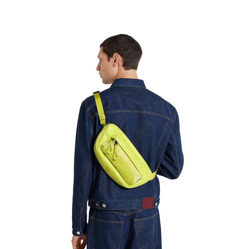 Große Gucci Nexus Sling Bag
