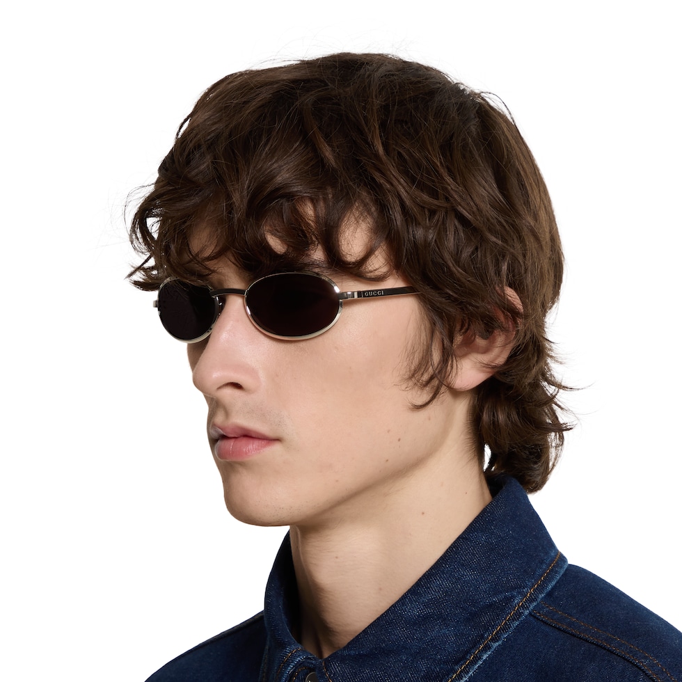 Oval frame sunglasses