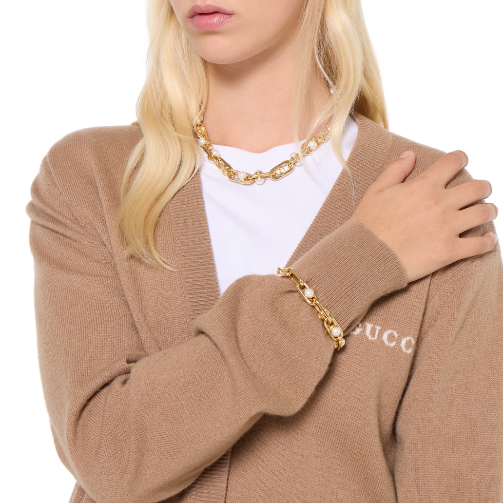Bracelet with mobile pearls