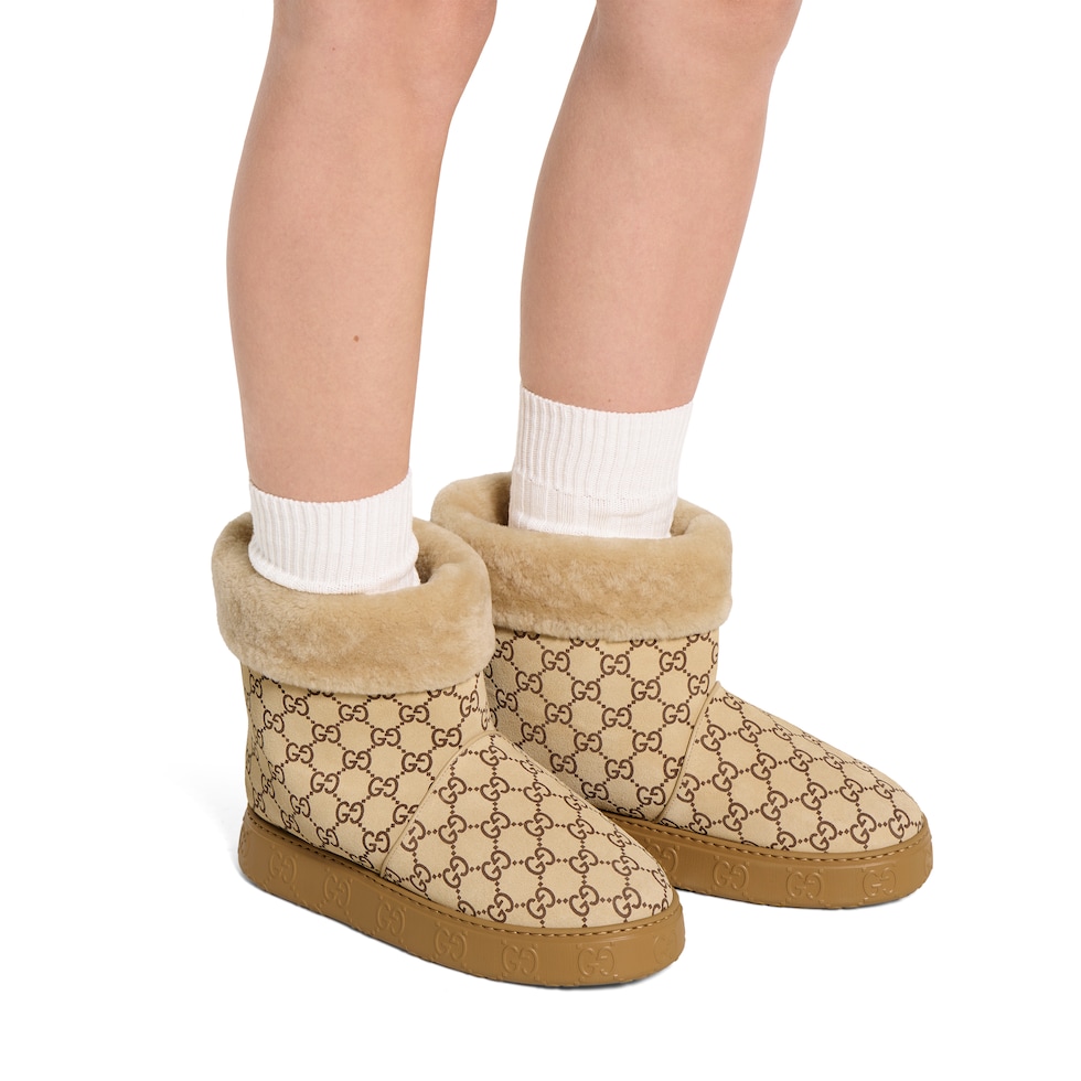 Women's boot with merino wool lining