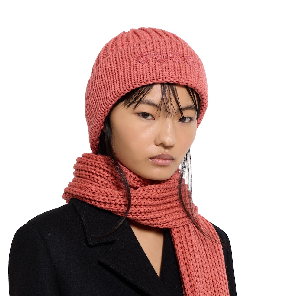 Wool cashmere hat with embroidery