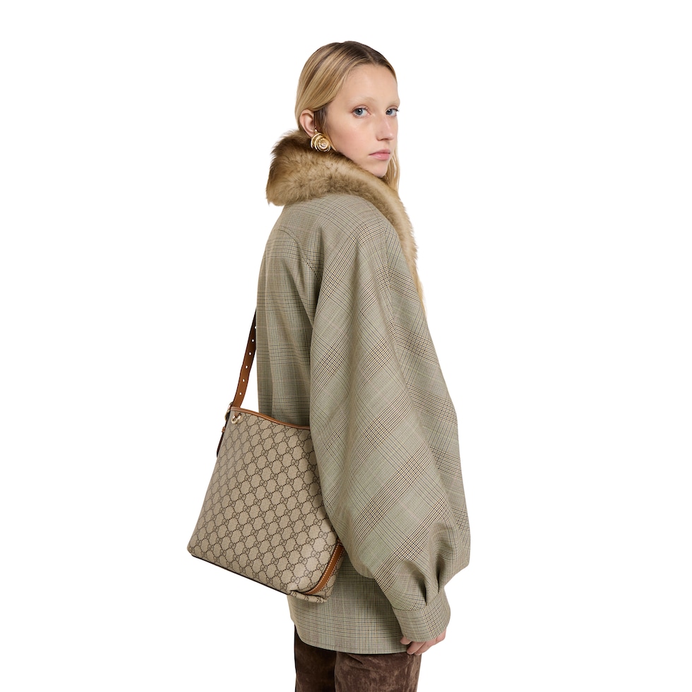 GG Emblem small shoulder bag