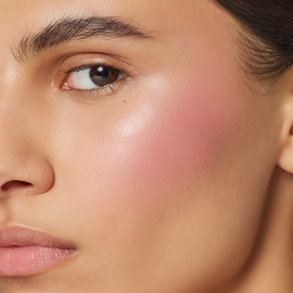 04, Gucci Glow Blush