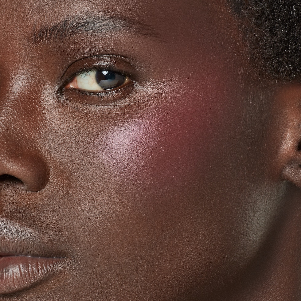 06, Gucci Glow Blush