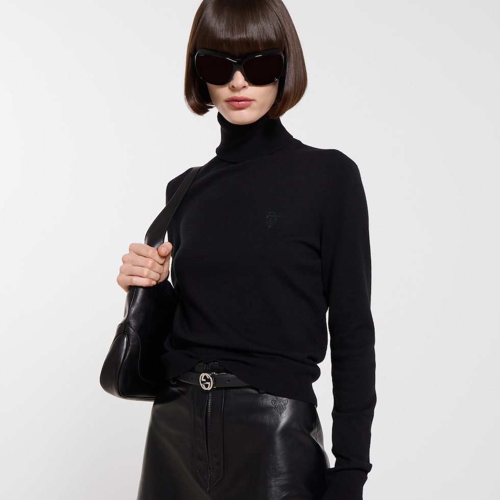 Thin belt with Interlocking G buckle