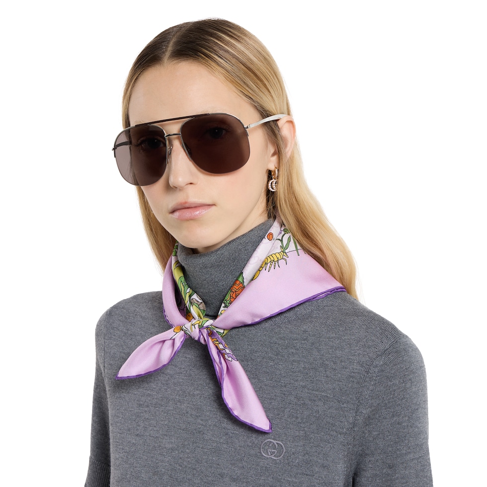 Carré de soie à imprimé