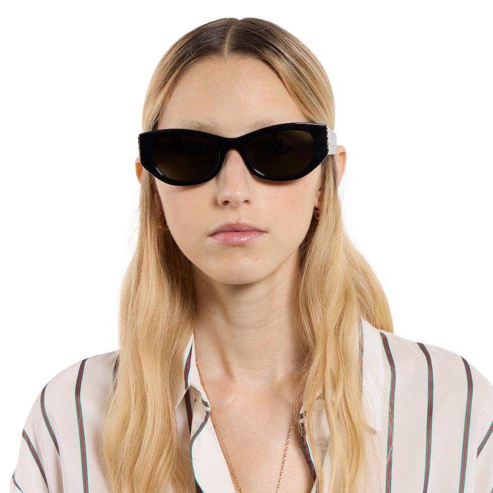 Specialized fit rectangular sunglasses