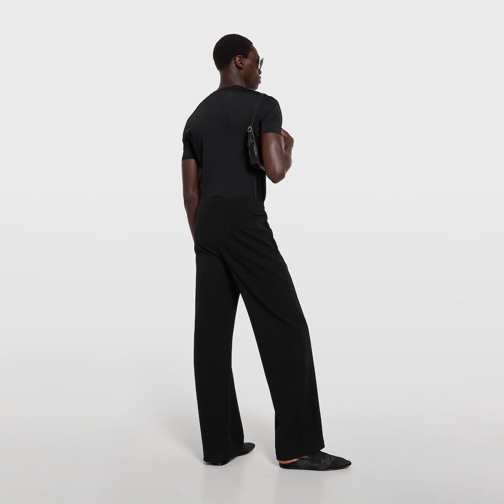 Knitted T-shirt with embroidery