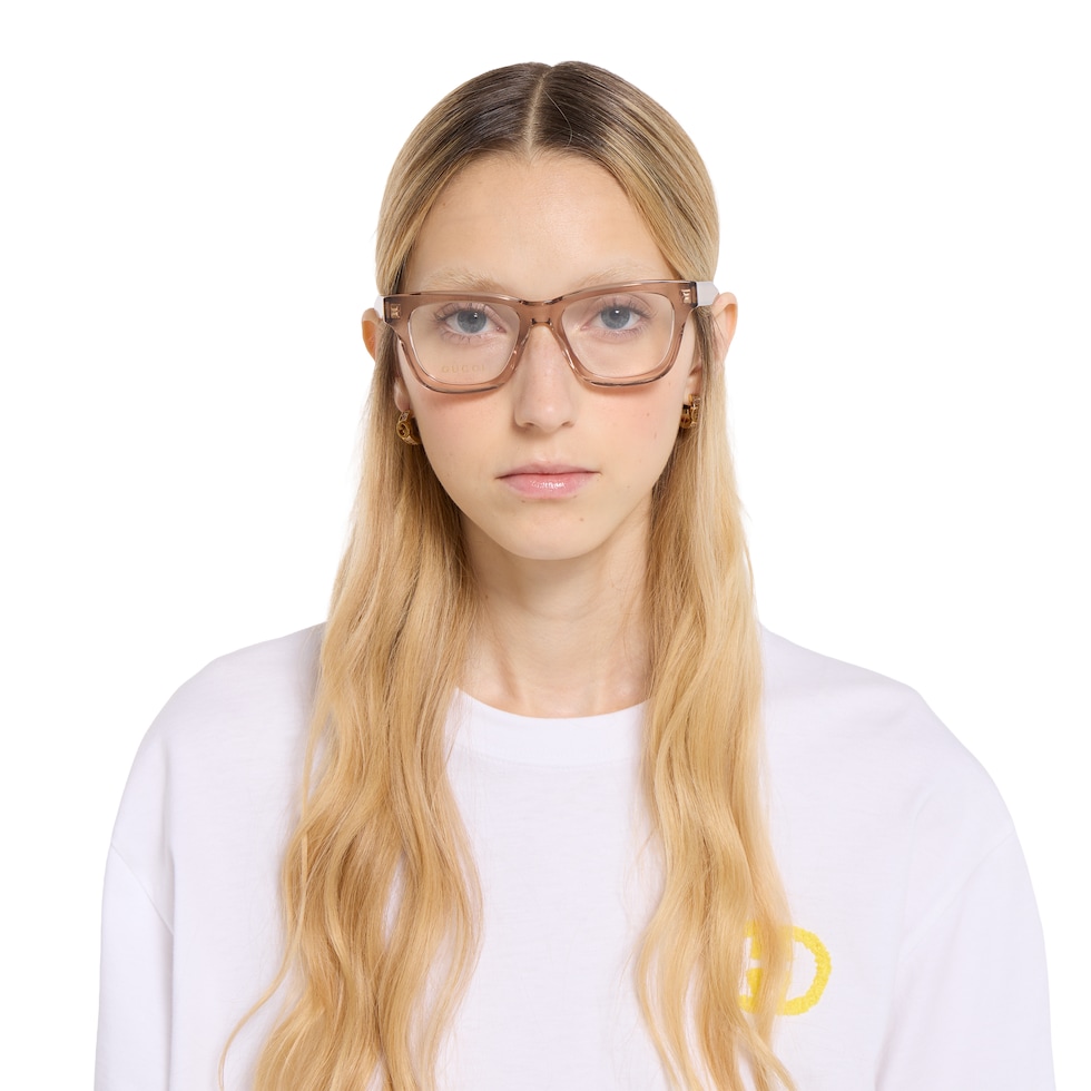 Cat-eye optical frame