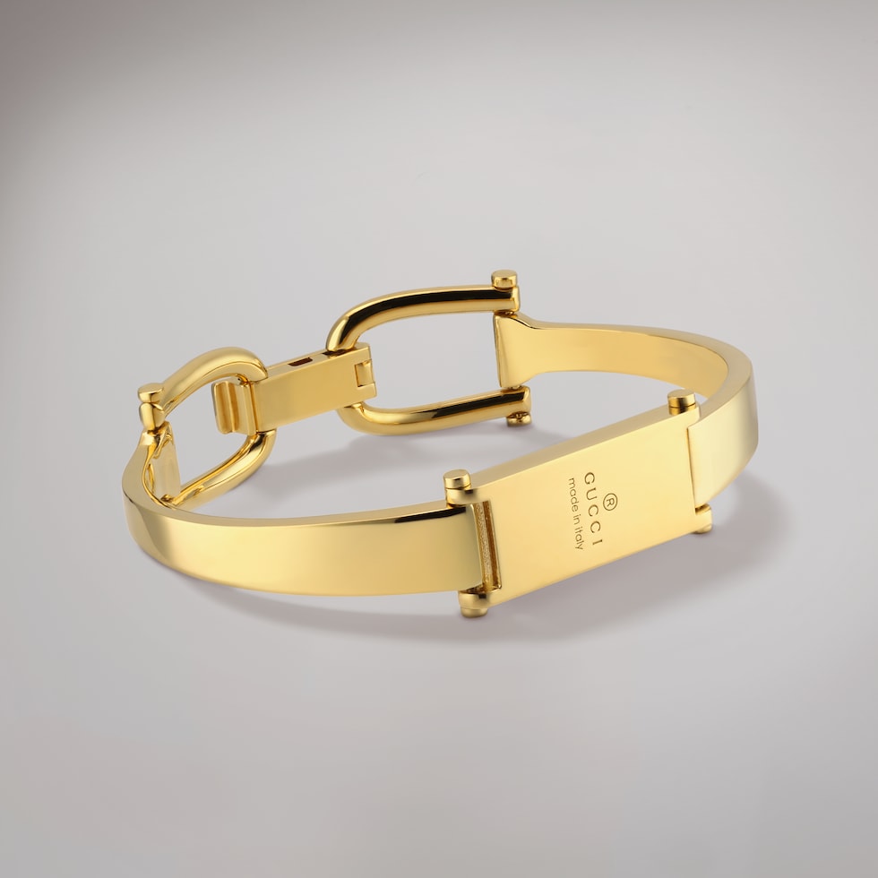 Pulsera rígida con motivo de estribo