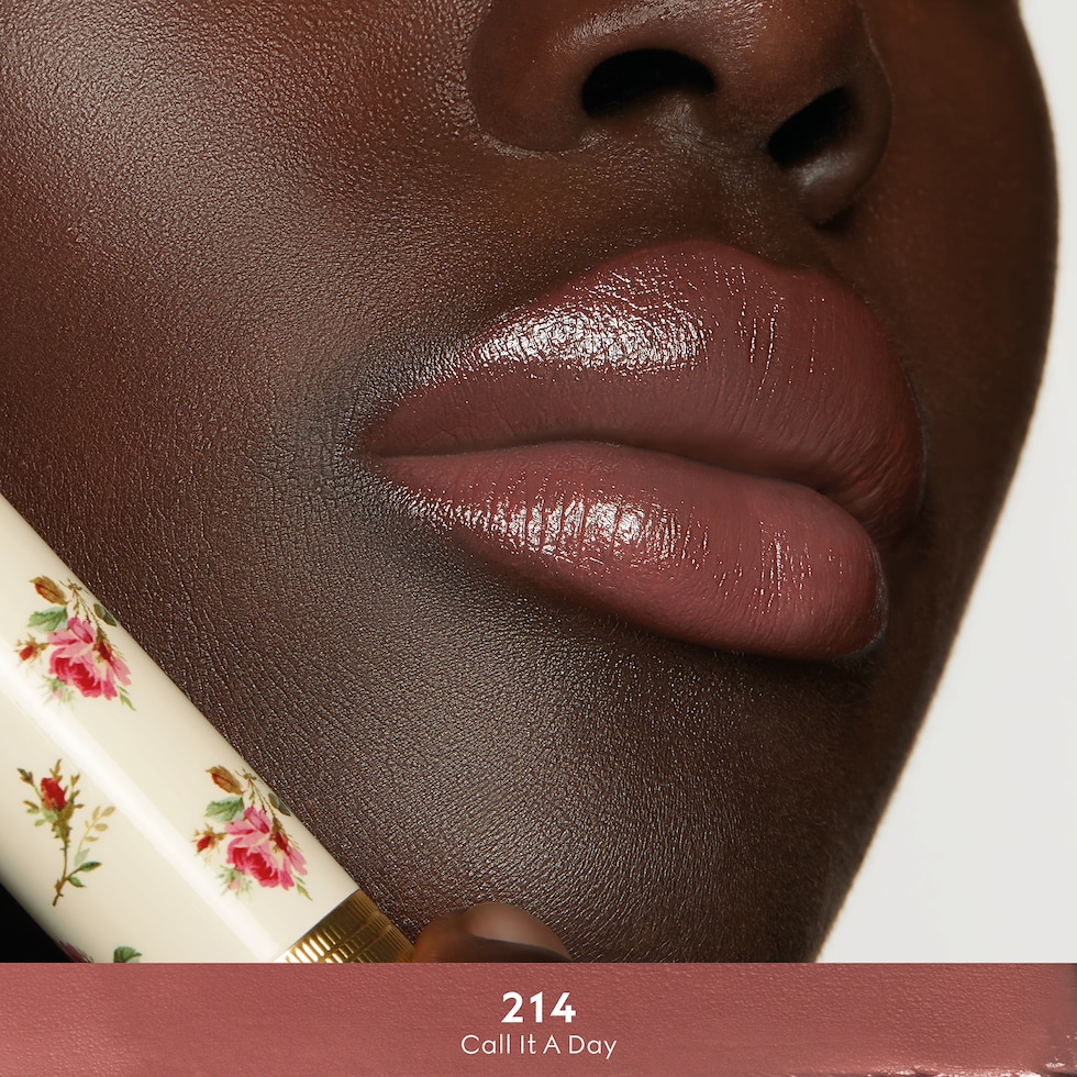 214 콜 잇 어 데이, 루즈 아 레브르 브왈 립스틱